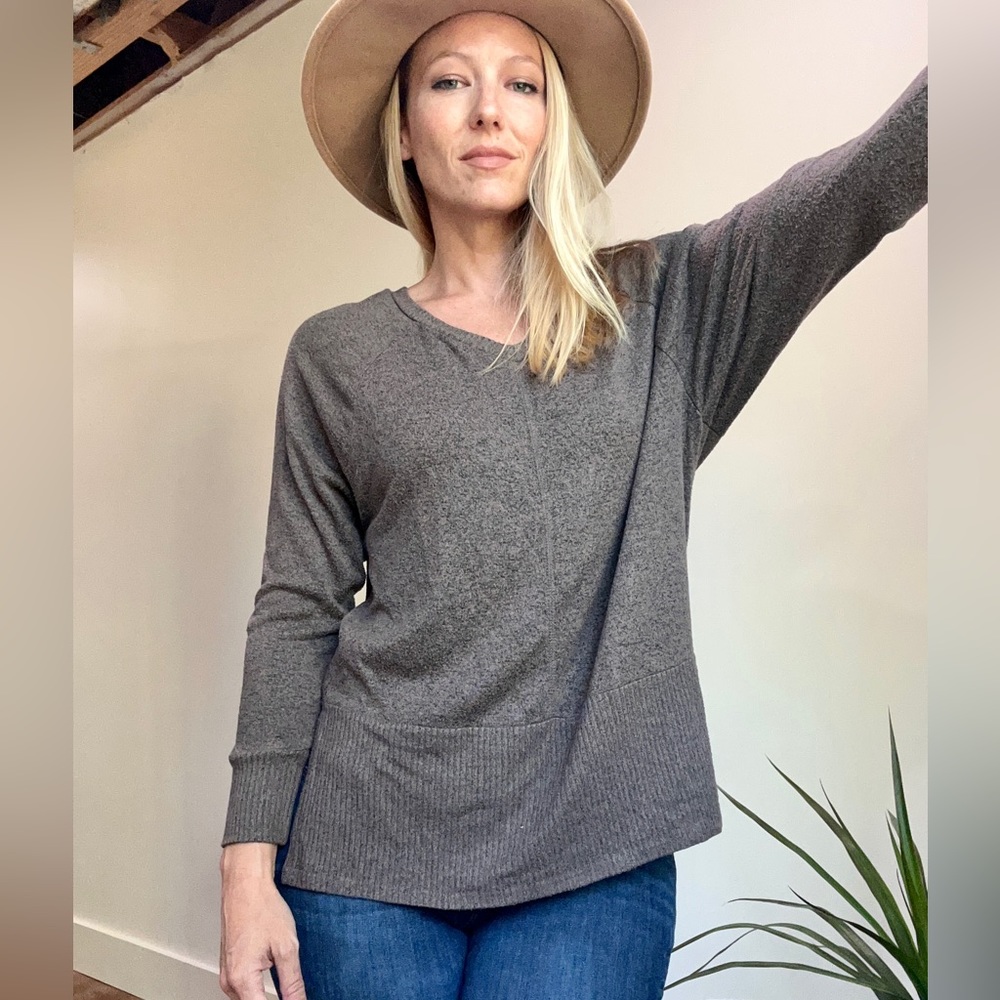 Oversized knit sweater- Daytrip - Size XS